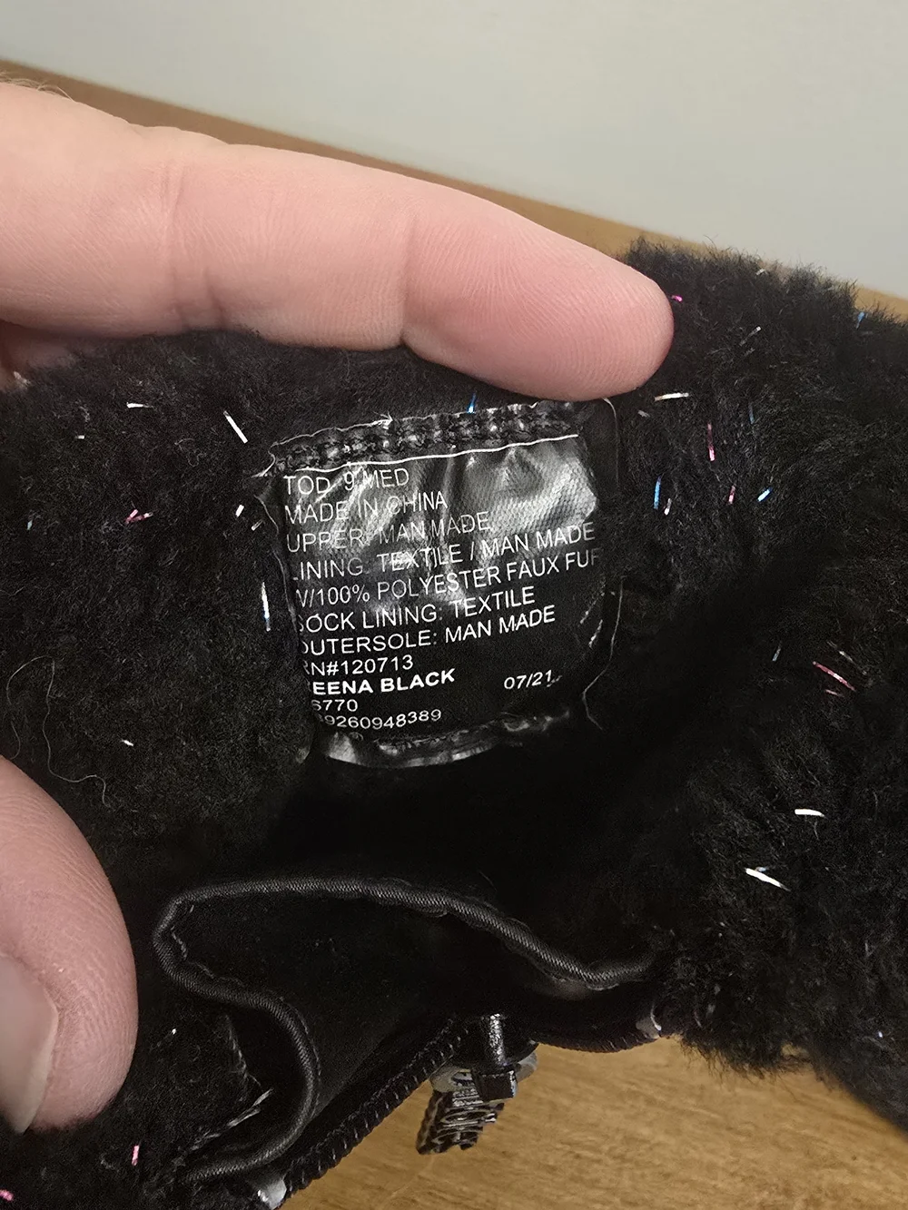 Girls rainbow unicorn winter snow boots size 9